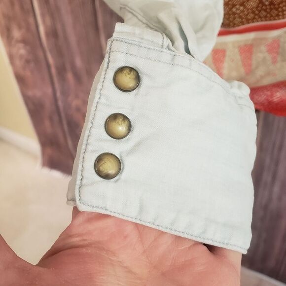 Lucky Brand Snap Button Top - Picture 8 of 12